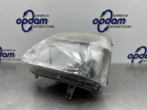 Koplamp links-8310883