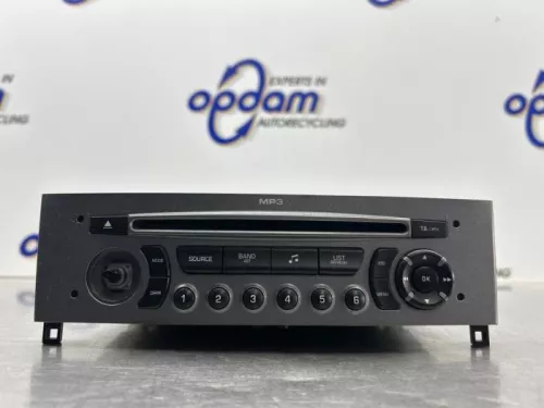 Radio CD Speler-8300700