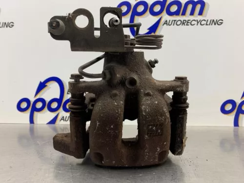 Remklauw (Tang) links-achter-8201871