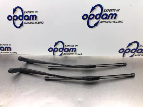 Ruitenwisserarm voor-8231586