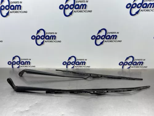 Ruitenwisserarm voor-8254462