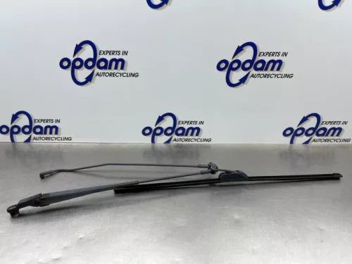 Ruitenwisserarm voor-8318333