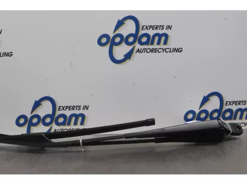 Ruitenwisserarm voor-7588626