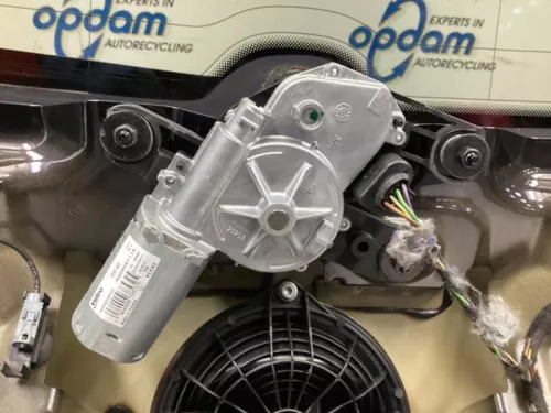 Ruitenwissermotor achter-8121988