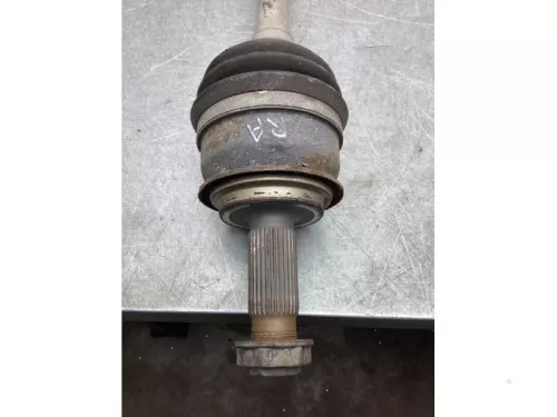 Aandrijfas rechts-voor Mercedes  716652