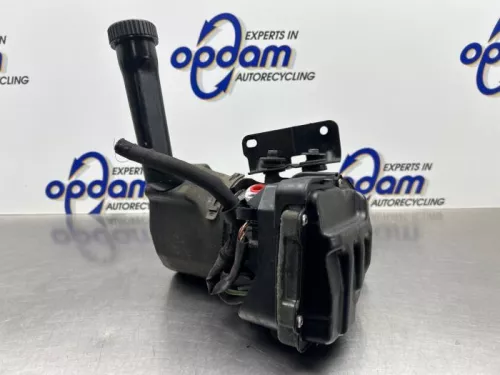 Stuurbekrachtiging Pomp-8153044