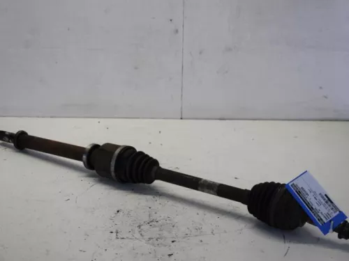 Aandrijfas rechts-voor Renault 8200264668