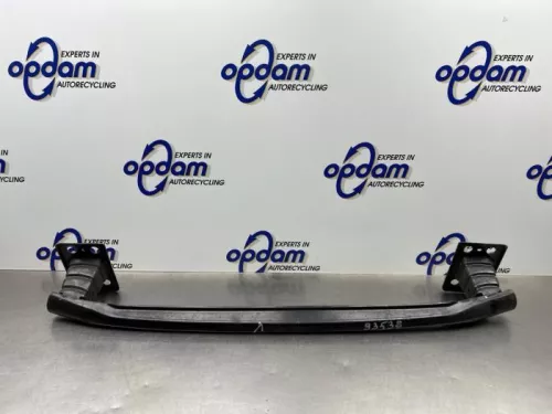 Bumperframe voor-8329008