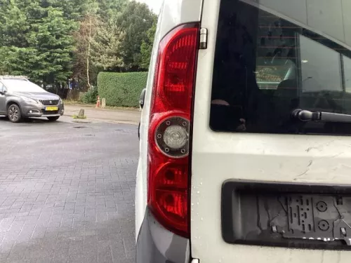 Achterlicht links-8124540