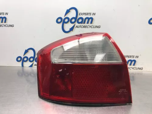 Achterlicht links-8120680