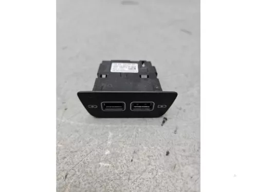 AUX/USB aansluiting-8252642