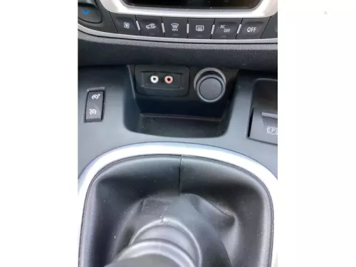 AUX/USB aansluiting-8081229