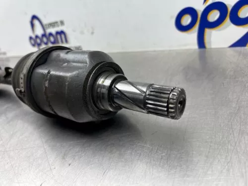 Aandrijfas links-voor-8364589