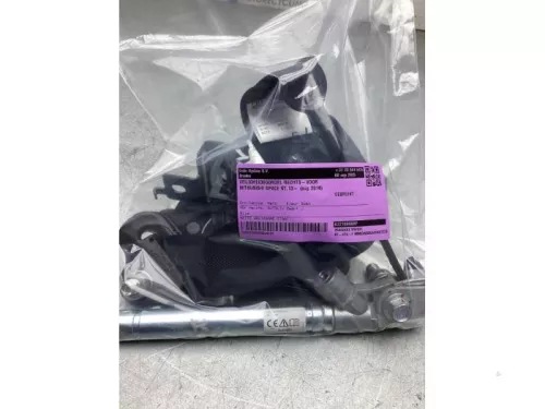 Veiligheidsgordel rechts-voor-8295067