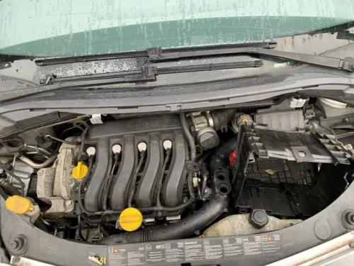 Ruitenwisserarm voor-8374400