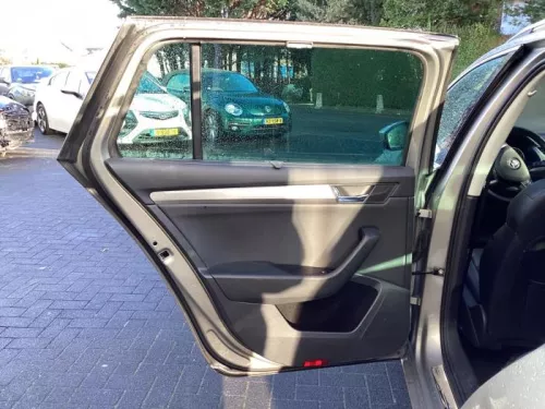 Portier 4Deurs links-achter-8418386