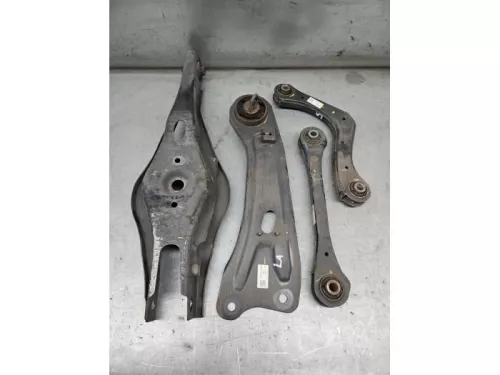 Draagarm links-achter-8208882