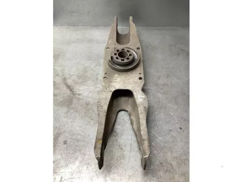 Draagarm onder links-achter-8055168