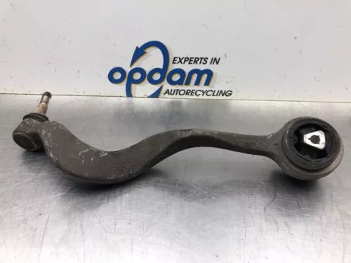 Draagarm onder rechts-voor-8103679