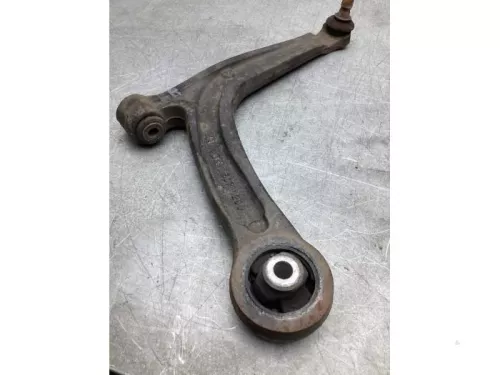 Draagarm onder rechts-voor-8237639