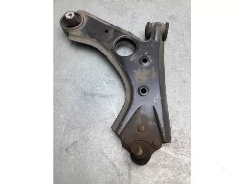 Draagarm onder rechts-voor-7924379