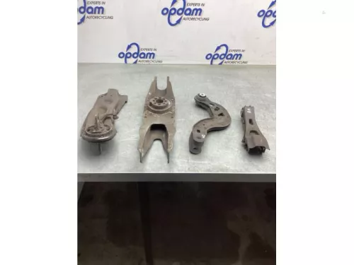 Draagarm rechts-achter-8080373