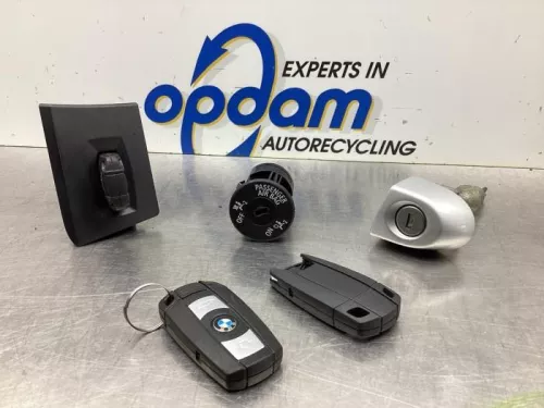 Elektronisch kontaktslot-7931688