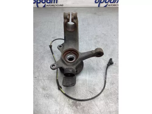 Fusee rechts-voor-8206900