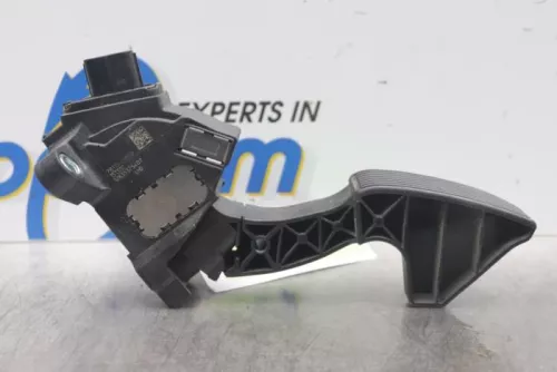 Gaspedaalpositie Sensor-7877083