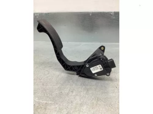 Gaspedaalpositie Sensor-6798376