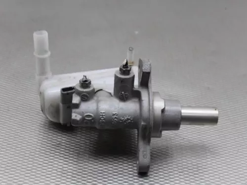 Hoofdremcilinder-7880883