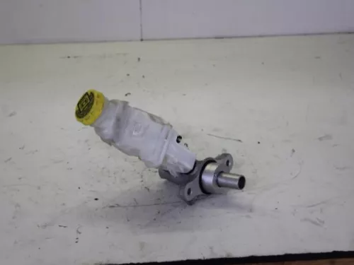 Hoofdremcilinder-7587719