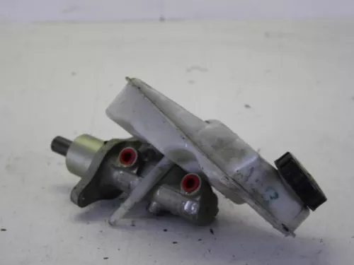 Hoofdremcilinder-7544446