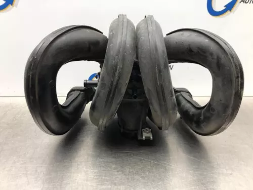 Inlaatspruitstuk-7715297